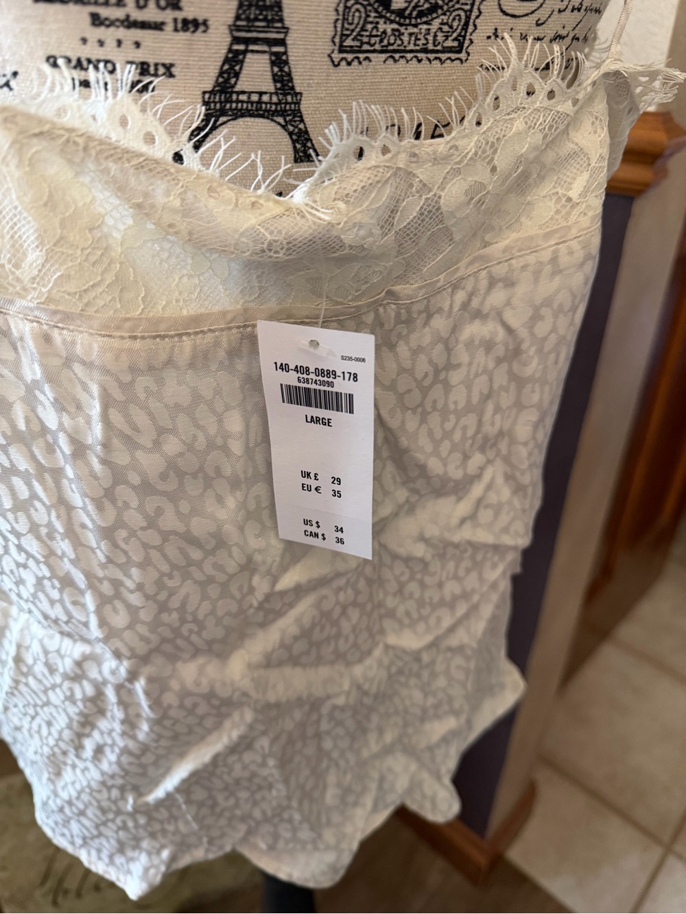 ✨NWT - Abercrombie & Fitch Satin Leopard Lace Cami✨ - Picture 8 of 9